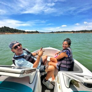 Guatape and Boat Ride Tour: Explore Guatape from the water